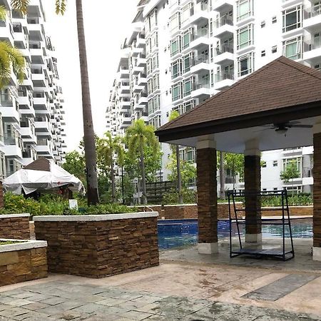 Ameer Condotel @ Parkside Villa Manila Exteriör bild
